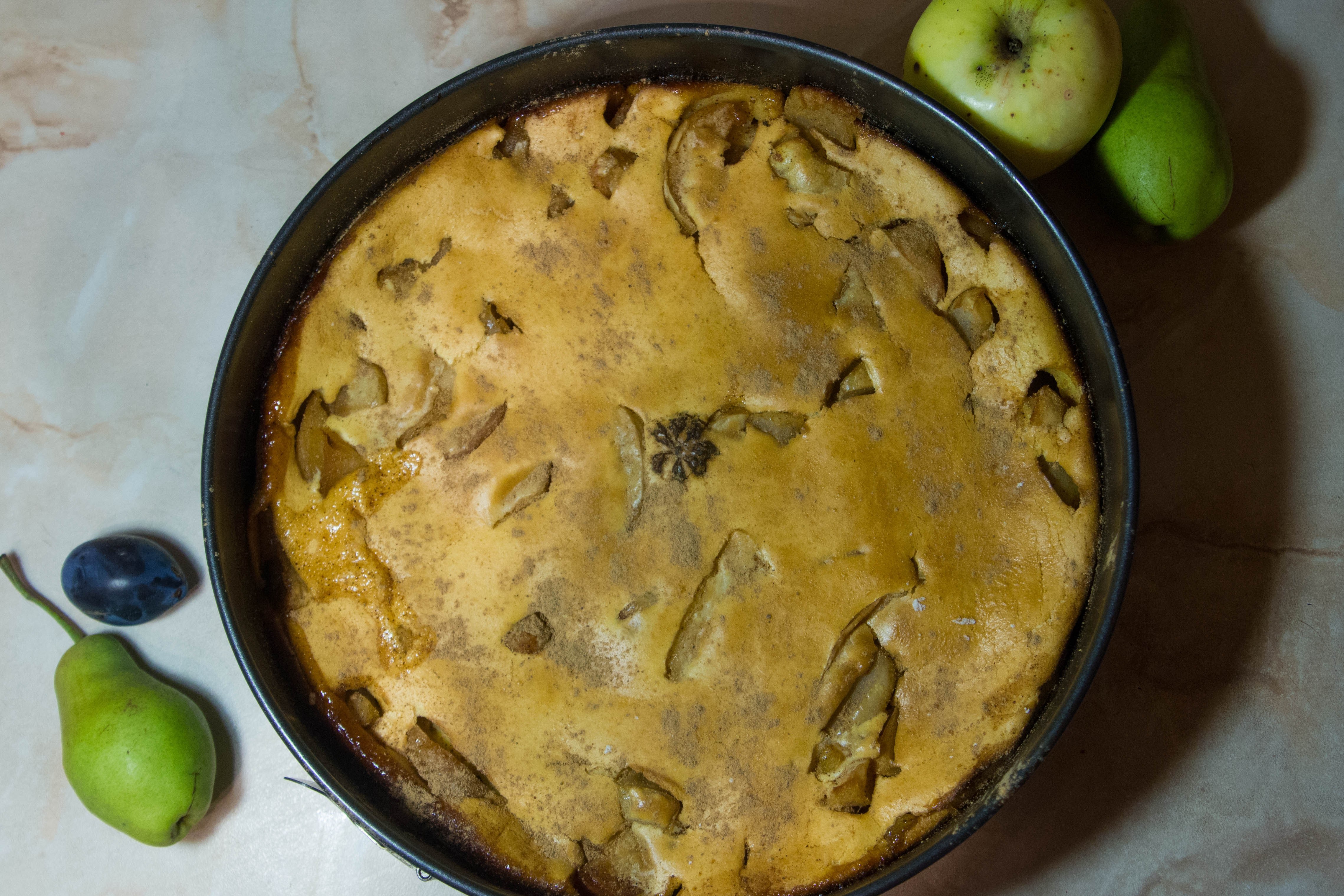 Шарлотка с яблоками с медом рецепт с пошагово Шарлотка с яблоками с медом рецепт с пошагово
