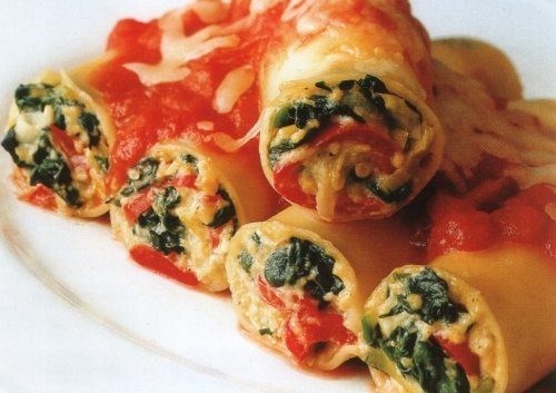 Каннеллони со шпинатом и моцареллой