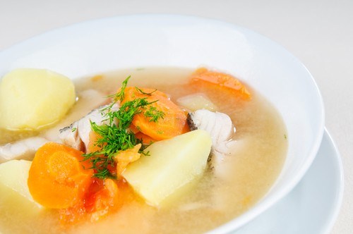 Суп из салаки с картофелем и зеленью
