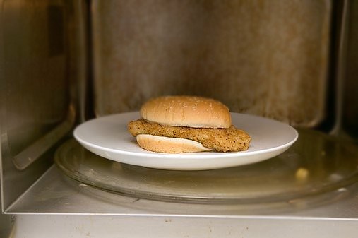 Гамбургеры с курицей и грибами