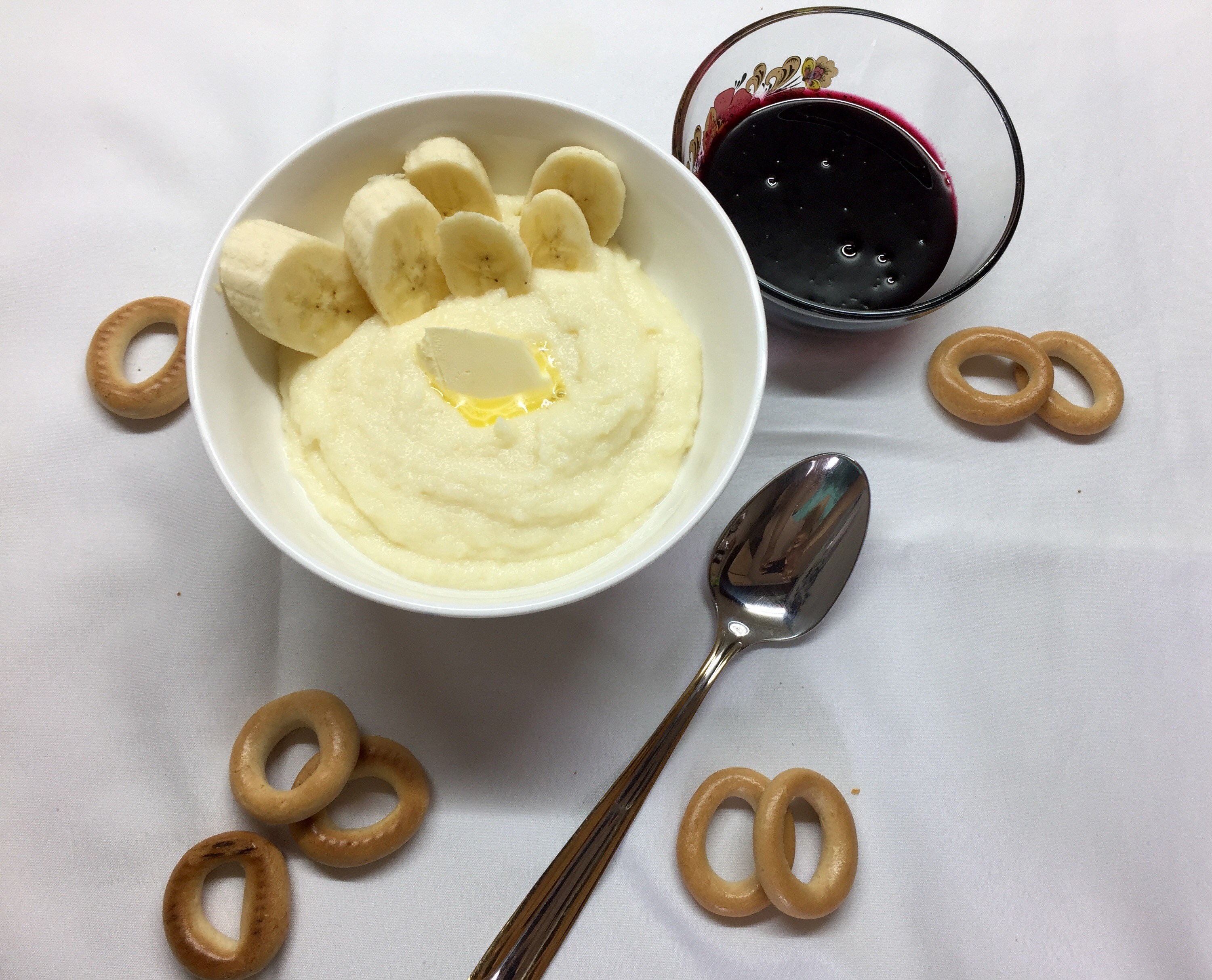 Манная каша на топленом молоке со сливочным маслом