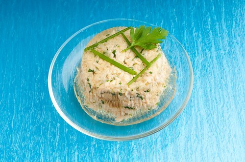 Паштет с копченым лососем и укропом