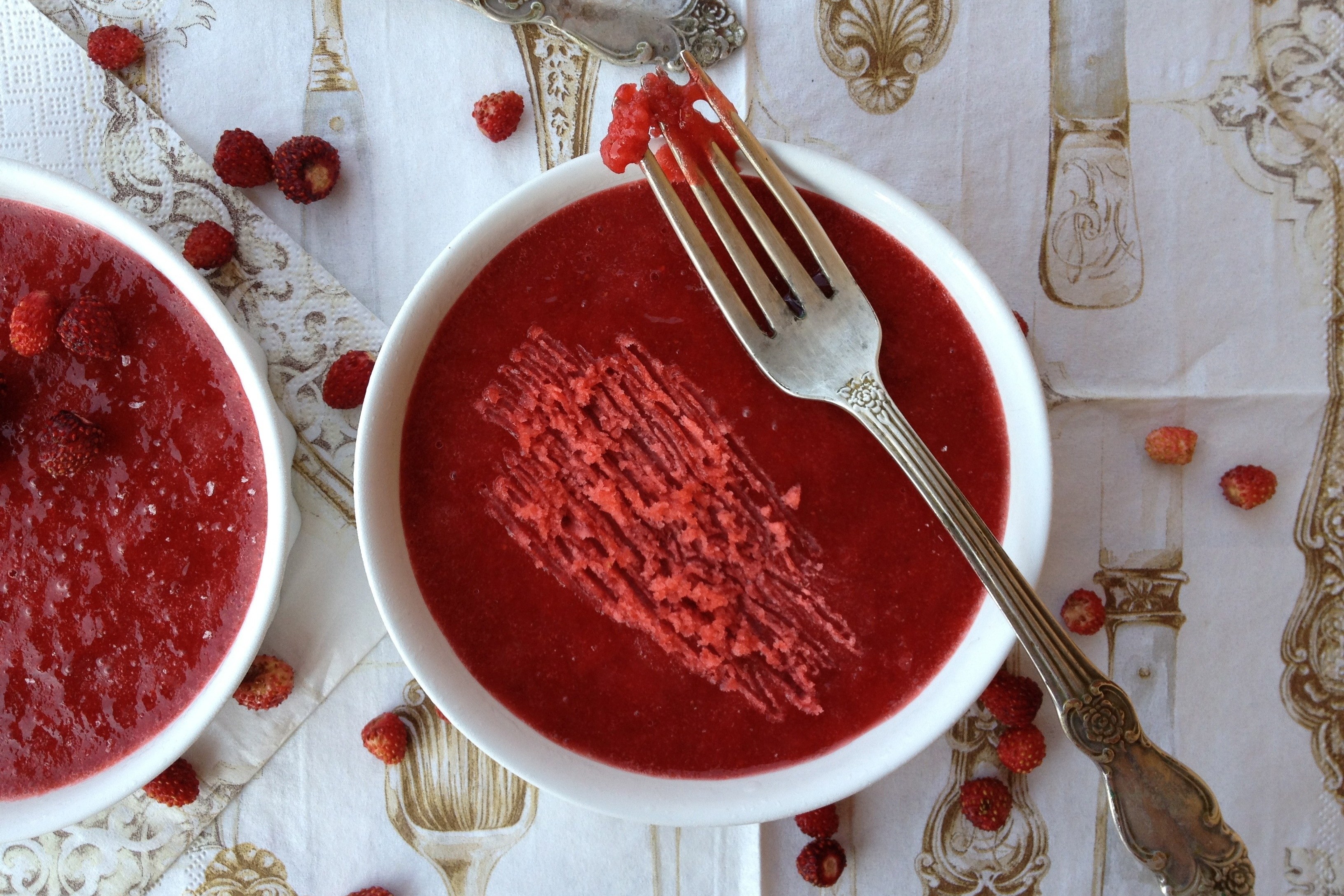 Гранита с клубникой и каркаде