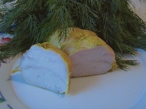 Куриные грудки в бульоне