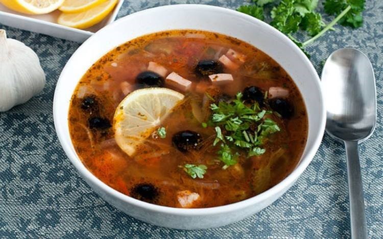 Солянка с говядиной и языком