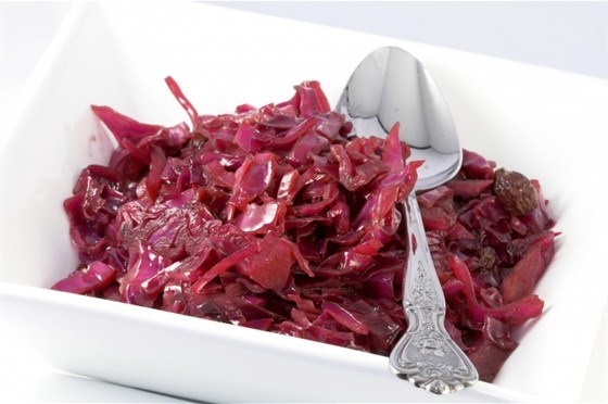 Салат из красной капусты с уксусом