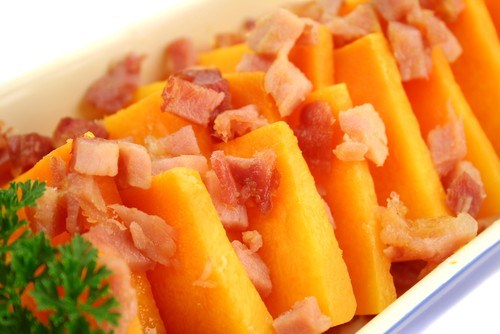 Закуска из тыквы с грушами и беконом