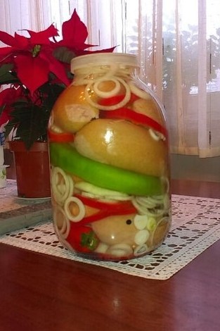 Маринованные и фаршированные шпикачки к пиву