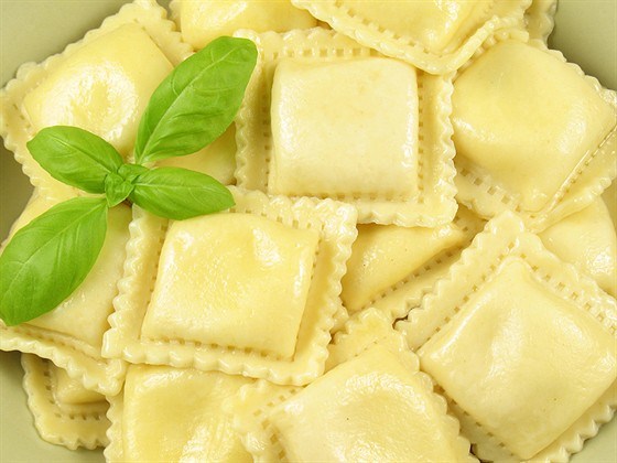 Пельмени с сыром и зеленью