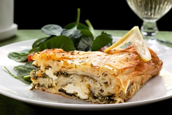 Греческий пирог со шпинатом и фетой (Spanakopita)