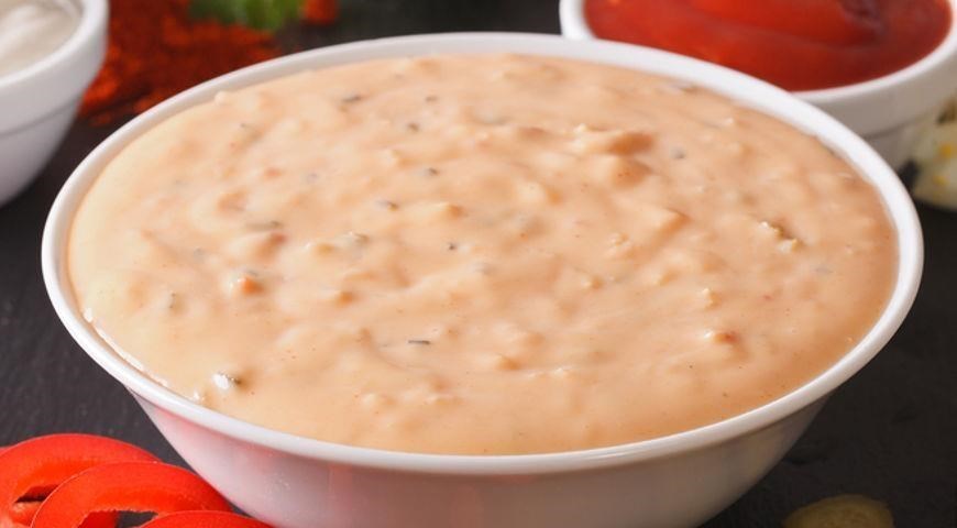Соус «Тысяча островов» с маринованными огурчиками