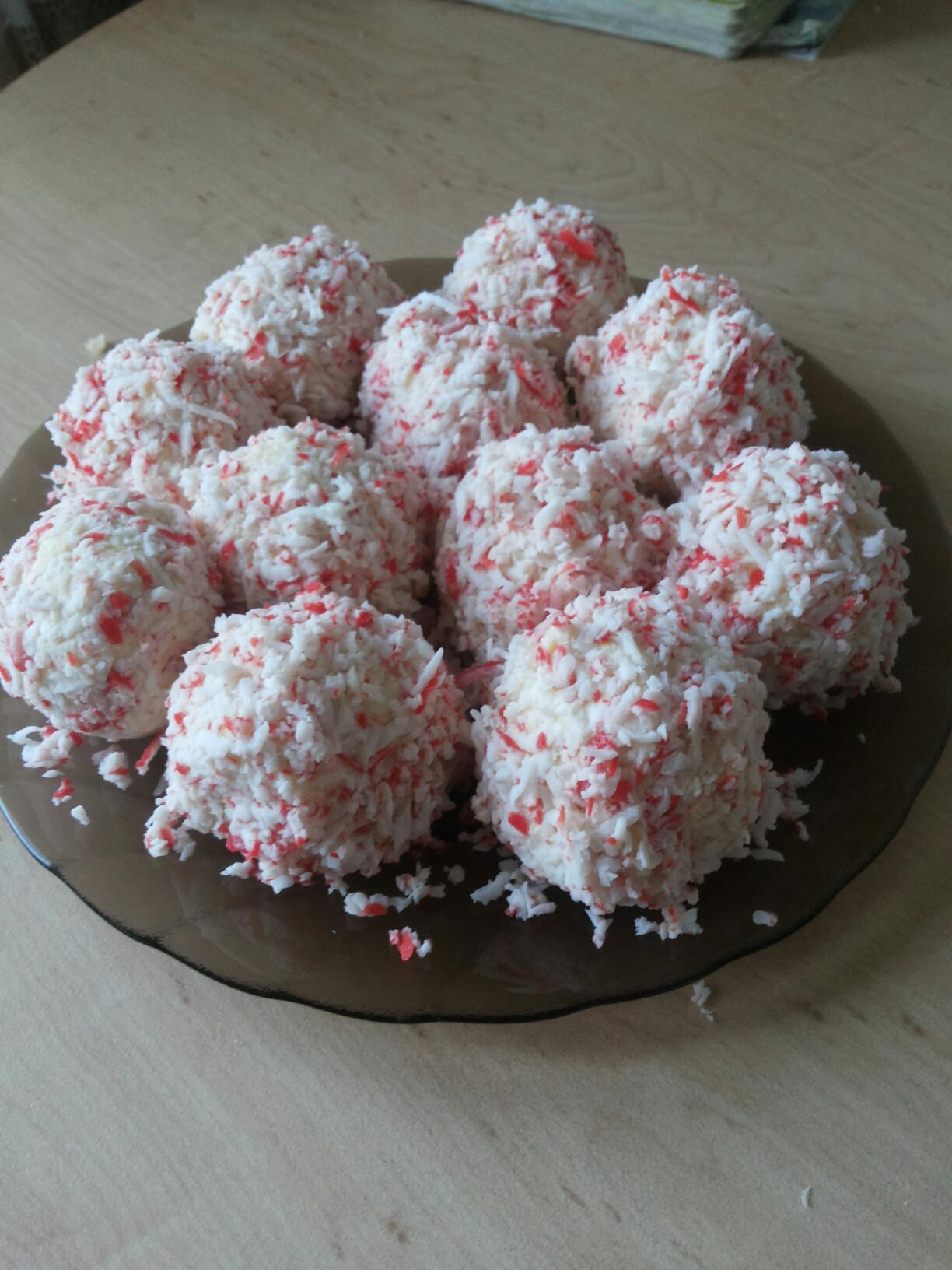 Крабово-сырный салат шариками