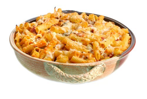 Запеченная золотистая паста с сыром