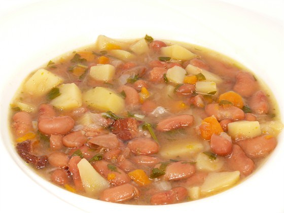 Суп из фасоли с картофелем