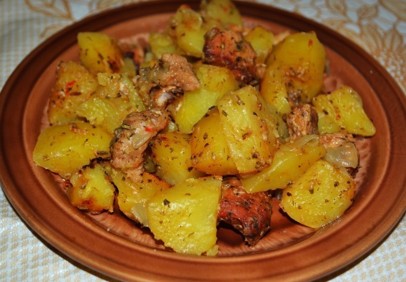 Жаркое из свинины с томатным соусом