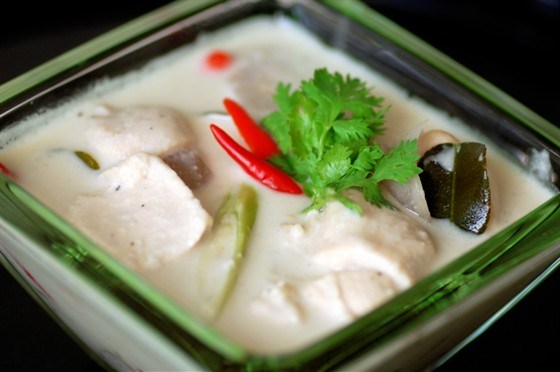 Кокосовый суп с курицей