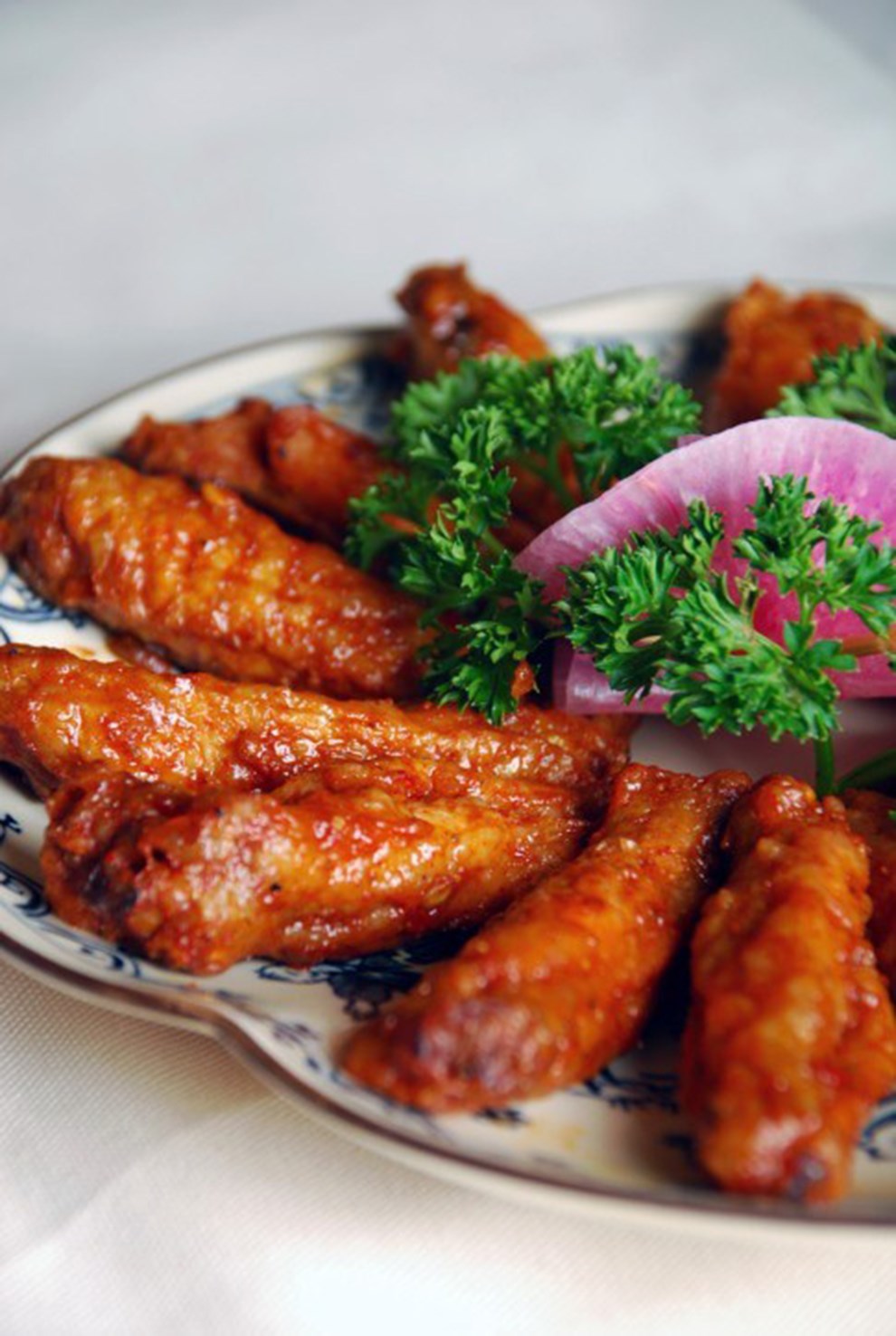 Куриные крылышки с аджикой и чесноком