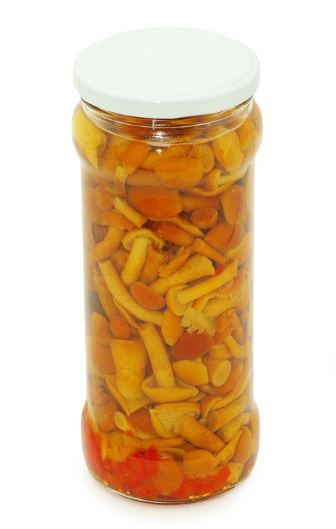 Маринованные грибы с гвоздикой