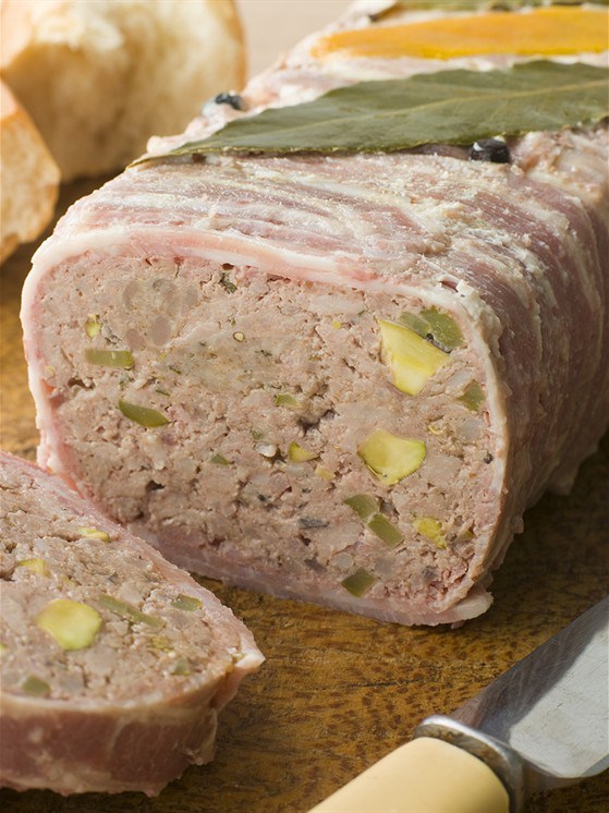Мясной паштет с фисташками