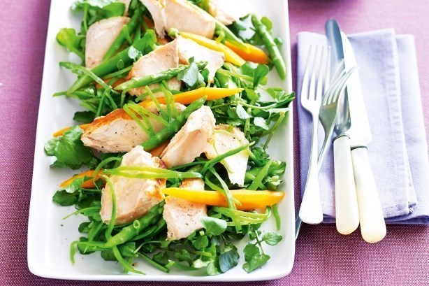 Салат с курицей и зеленой фасолью