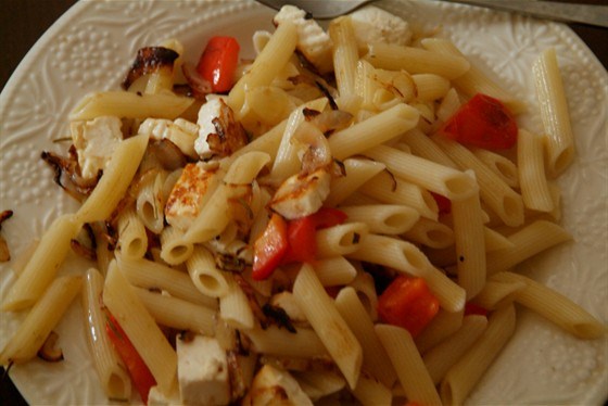 Пенне с адыгейским сыром