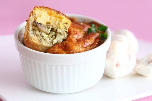 Жюльен с курицей, грибами и сметаной
