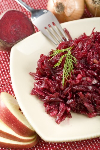 Печеная свекла с горчицей и зеленым луком