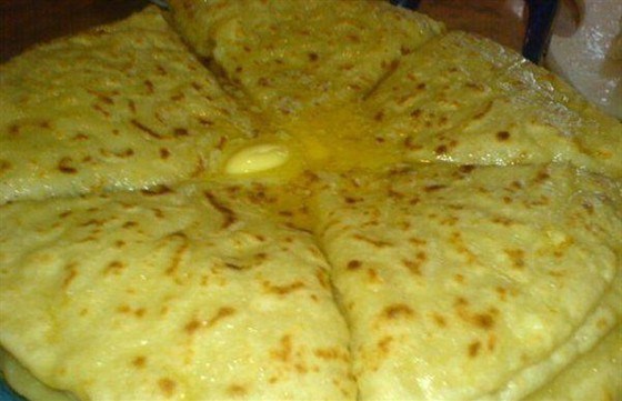 Хычины c домашним сыром и картофелем