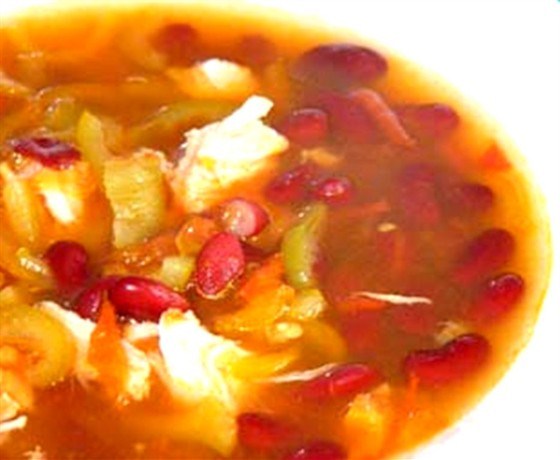 Суп с фасолью и курицей