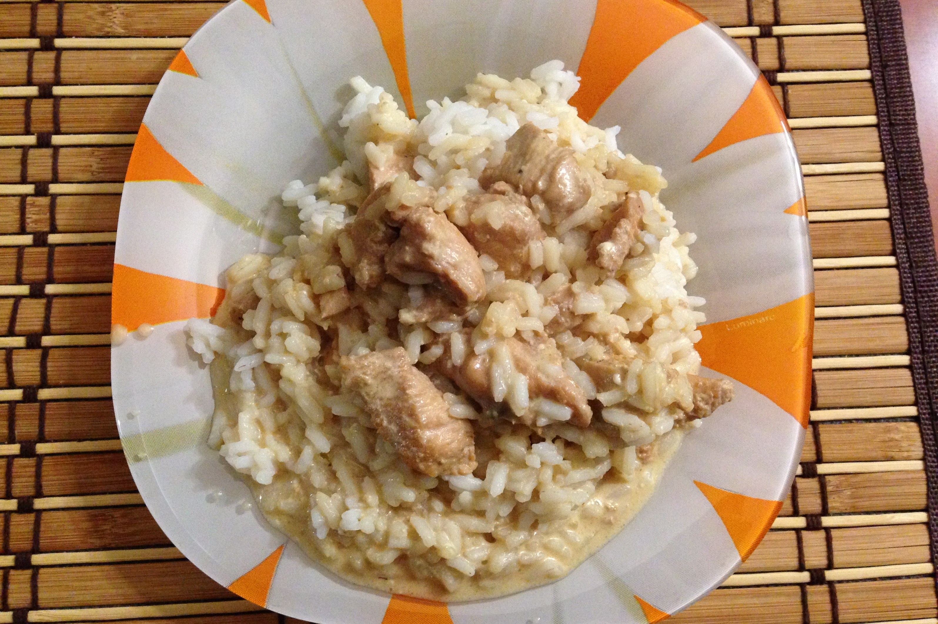 Кусочки куриного филе с рисом