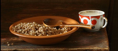 Гречневая каша с имбирным молоком и корицей