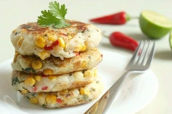 Котлеты из картофеля с кукурузой по-тайски