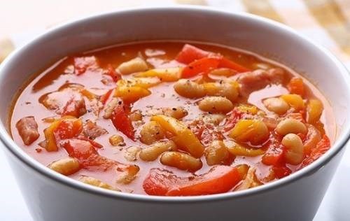 Острый суп с красной фасолью
