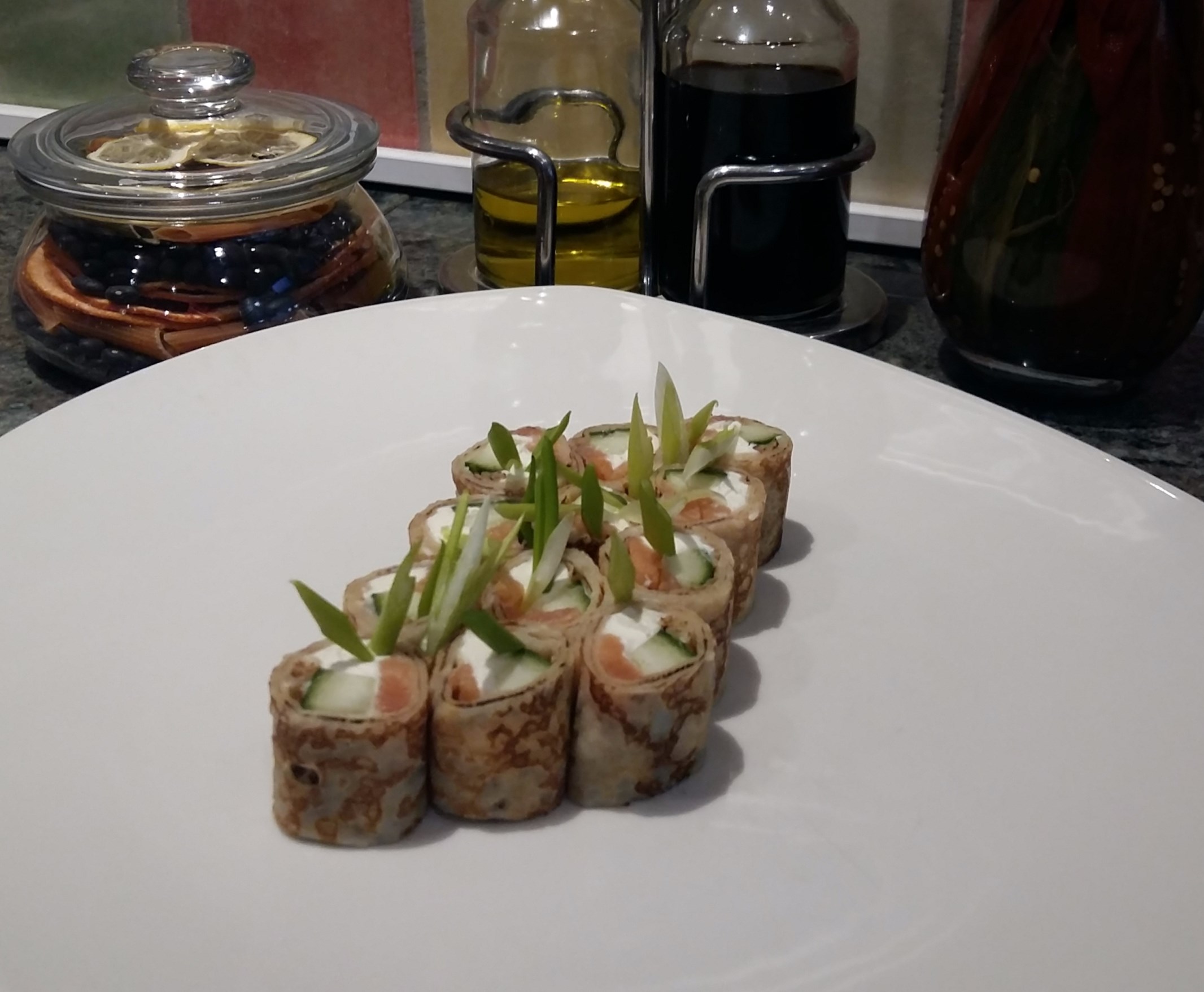 Блинчики с лососем и сыром