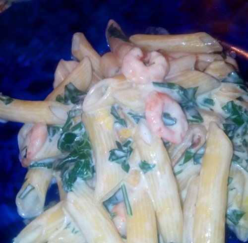 Паста с кабачком, петрушкой и креветками