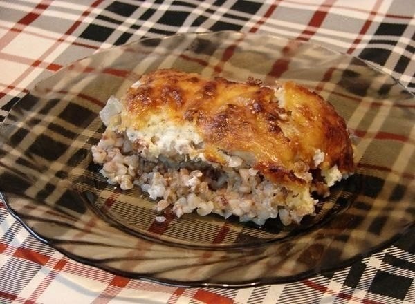 Запеканка из курицы и гречки