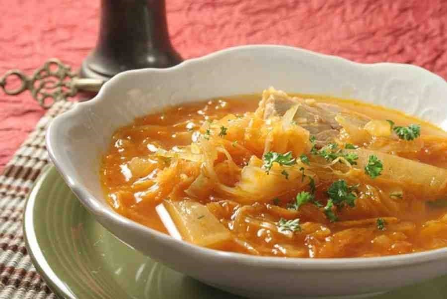 Кислые щи с ветчиной и грибами