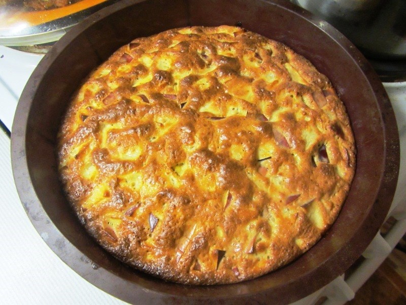 Быстрая яблочная шарлотка