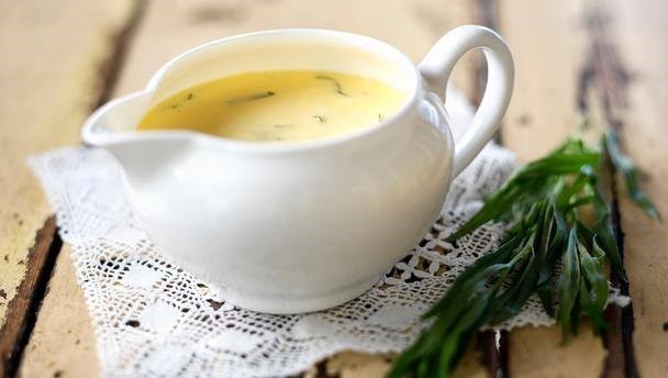 Соус велюте с эстрагоном к белому мясу и рыбе на гриле