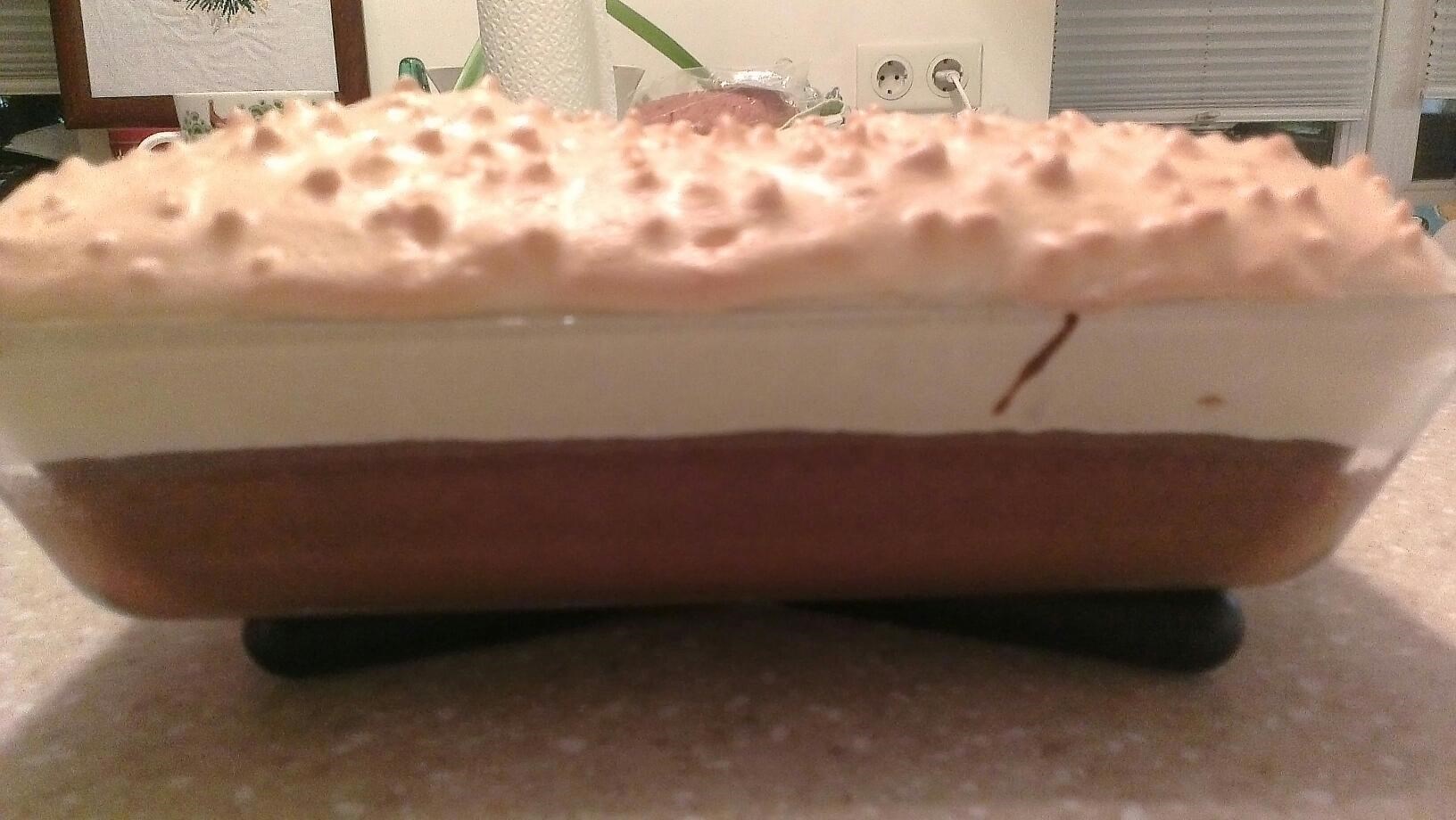 Шоколадный пирог и безе