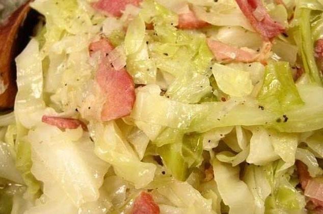 Савойская капуста с фенхелем и фундуком