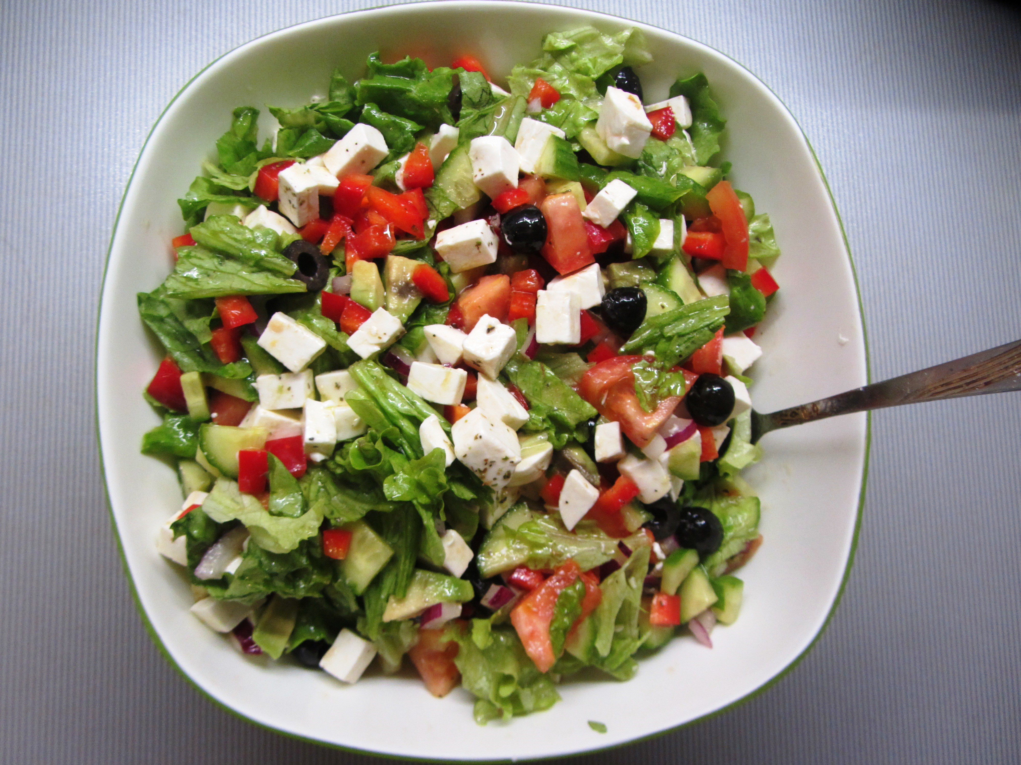 Греческий салат с авокадо рецепт – греческая кухня: салаты. «Еда»